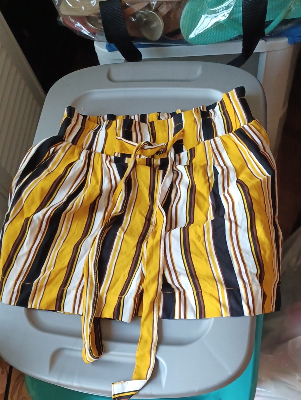 2/$10 Ambiance Apparel Woman Shorts Size Small